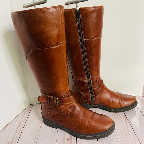 UGG AUSTRALIA LEATHER BOOTS - Picture 3 of 13